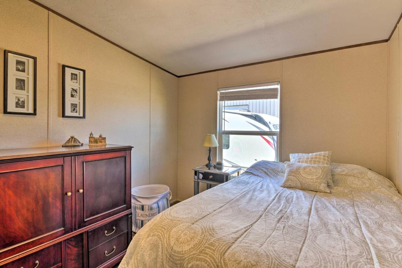 Quaint Port Oconnor Home - 3 Mi To Beach! Port O'Connor Exterior photo